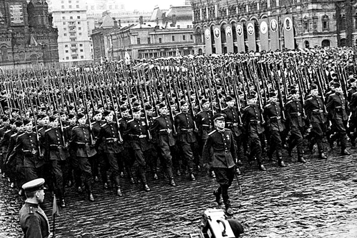 Parada victoriei în Piața Roșie din Moscova, din 24 iunie 1945 (© Wikimedia Commons)