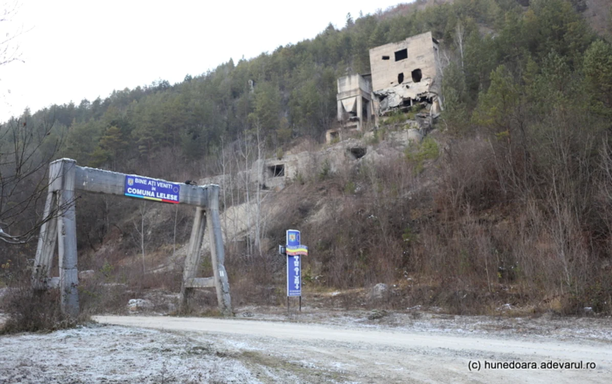 De exploatarea industrială din Ținutul Pădurenilor s-a ales praful 