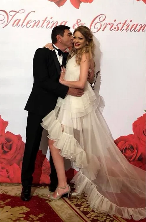 La restaurant, Valentina Pelinel a purtat o altă rochie