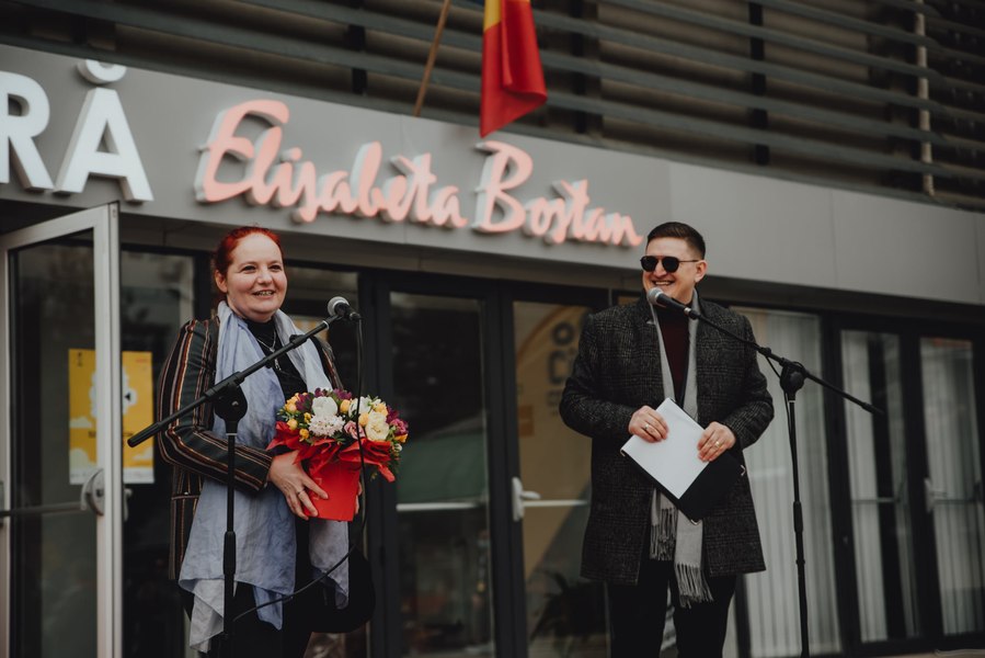Povestea de film a Izabelei Bostan, fiica adoptivă a regizoarei de filme pentru copii Elisabeta Bostan
