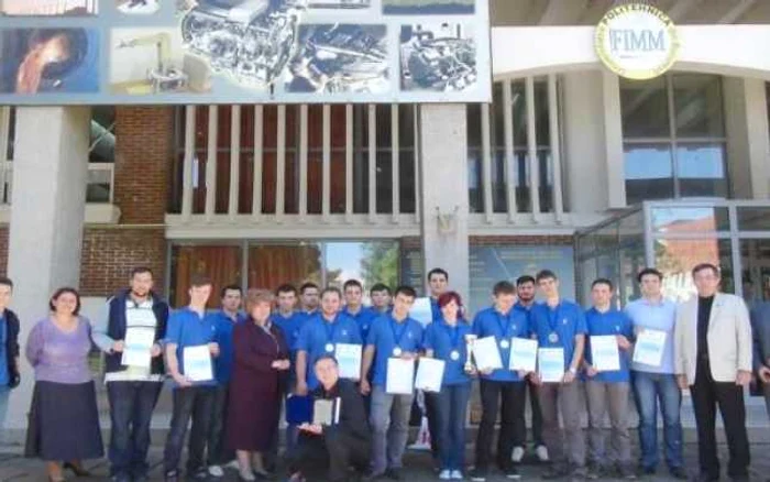Studenţii braşoveni au demonstrat că sunt cei mai buni. FOTOmonitorulexpres.ro