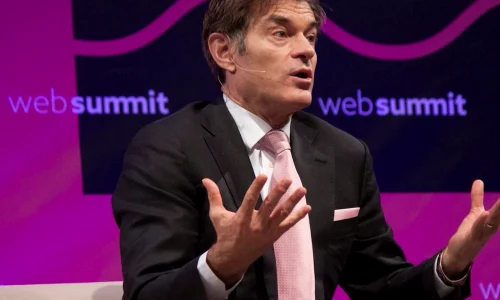 dr oz speaking at an event jpg