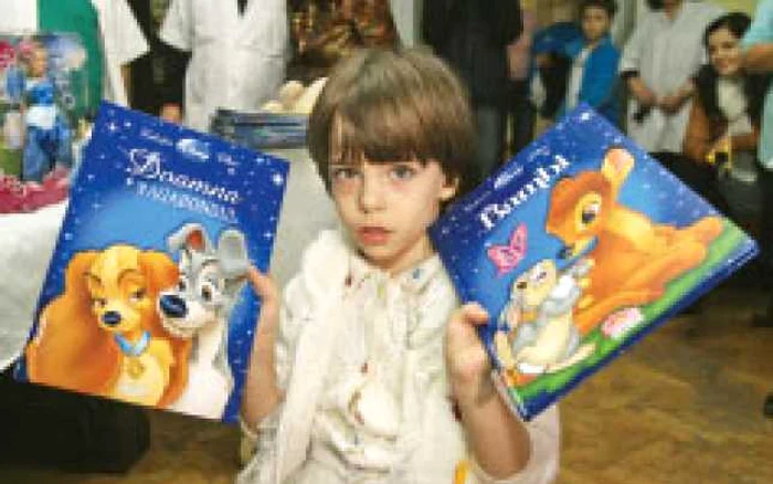 Eliza a fost încântată de cadoul primit la aniversarea celor 5 ani