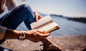 reading 925589 1280 jpg