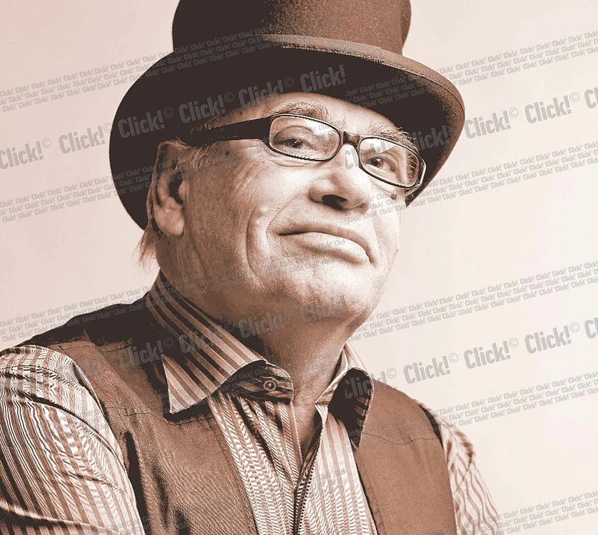Vasile Groza (75 de ani) este autorul mai multor cărţi pentru copii