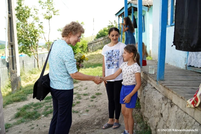 41,5% dintre copiii din România, sunt în risc de sărăcie. FOTO Facebook UNICEF @Răzvan Husovschi