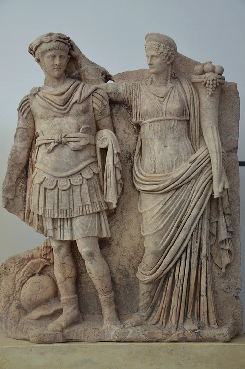 Nero și Agrippina, basorelief expus la Aphrodisias Museum (© Carole Raddato / Wikimedia Commons)