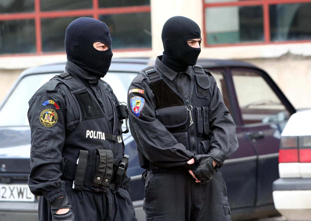 
    Vicepreşedintele UTI a fost ridicat în această dimneaţă de mascaţi  