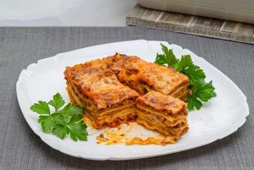 Lasagna  Sursa foto shutterstock 2175484813 jpg