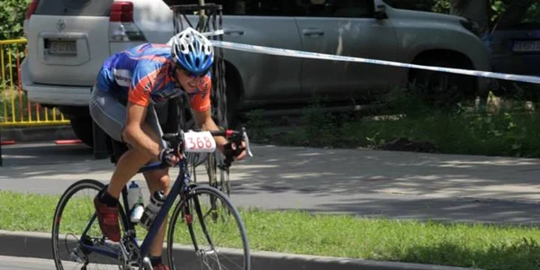 Constantin Lucuţar vrea să stabilească un nou record mondial. FOTO
