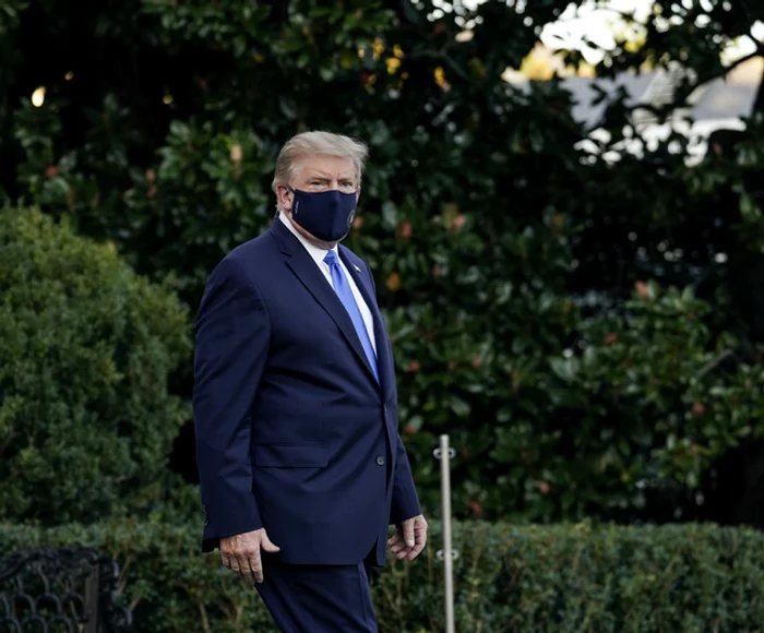 Donald Trump a transmis sâmbătă seara un mesaj video pe pagina personală de TwitterSursă foto: Twitter