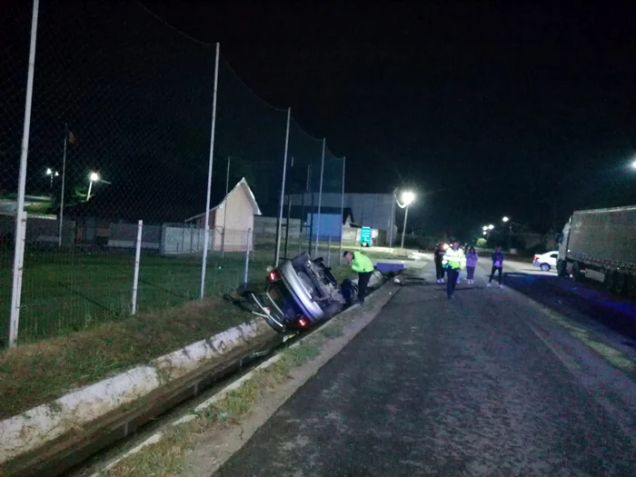 Șoferul fără permis a ajuns la spital FOTO: martor