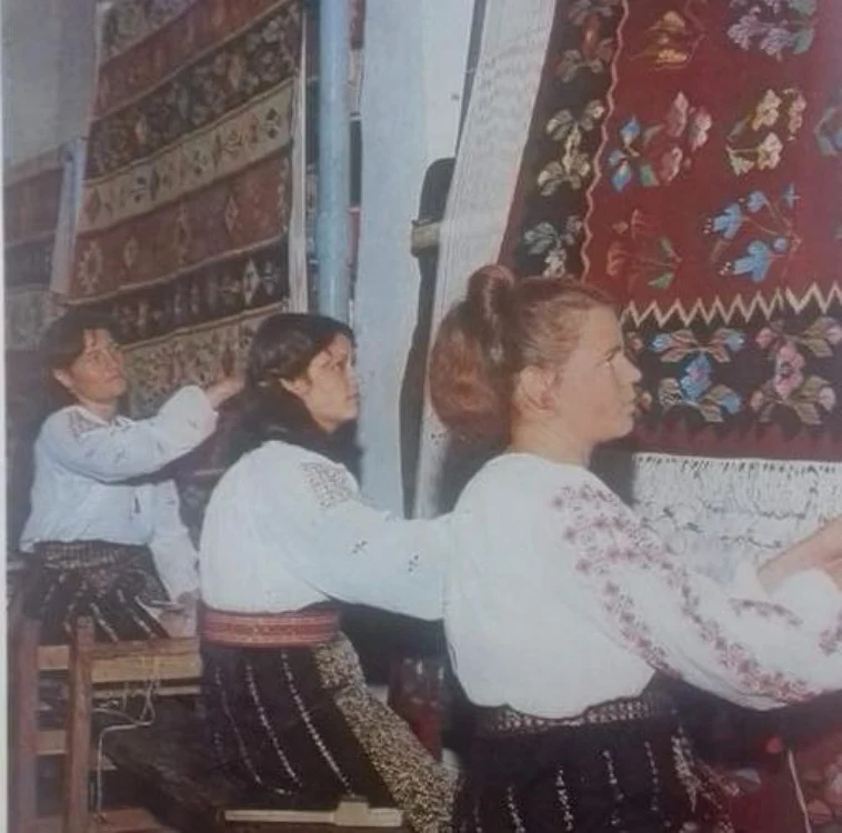 "La covoare", atelierul din Slobozia, dispărut în negura vremurilor FOTO Facebook/Scoarţe în Bărăgan