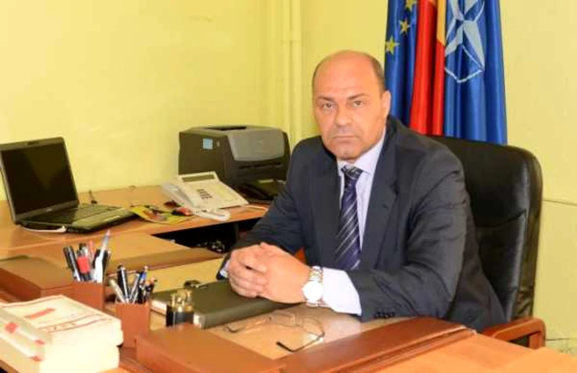 Nelu Lupu cand era politist