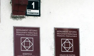 O biserică din Rîmnic sub domnia specialiştilor! jpeg