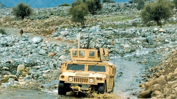 Humvee ul, asul din mâneca Armatei SUA jpeg