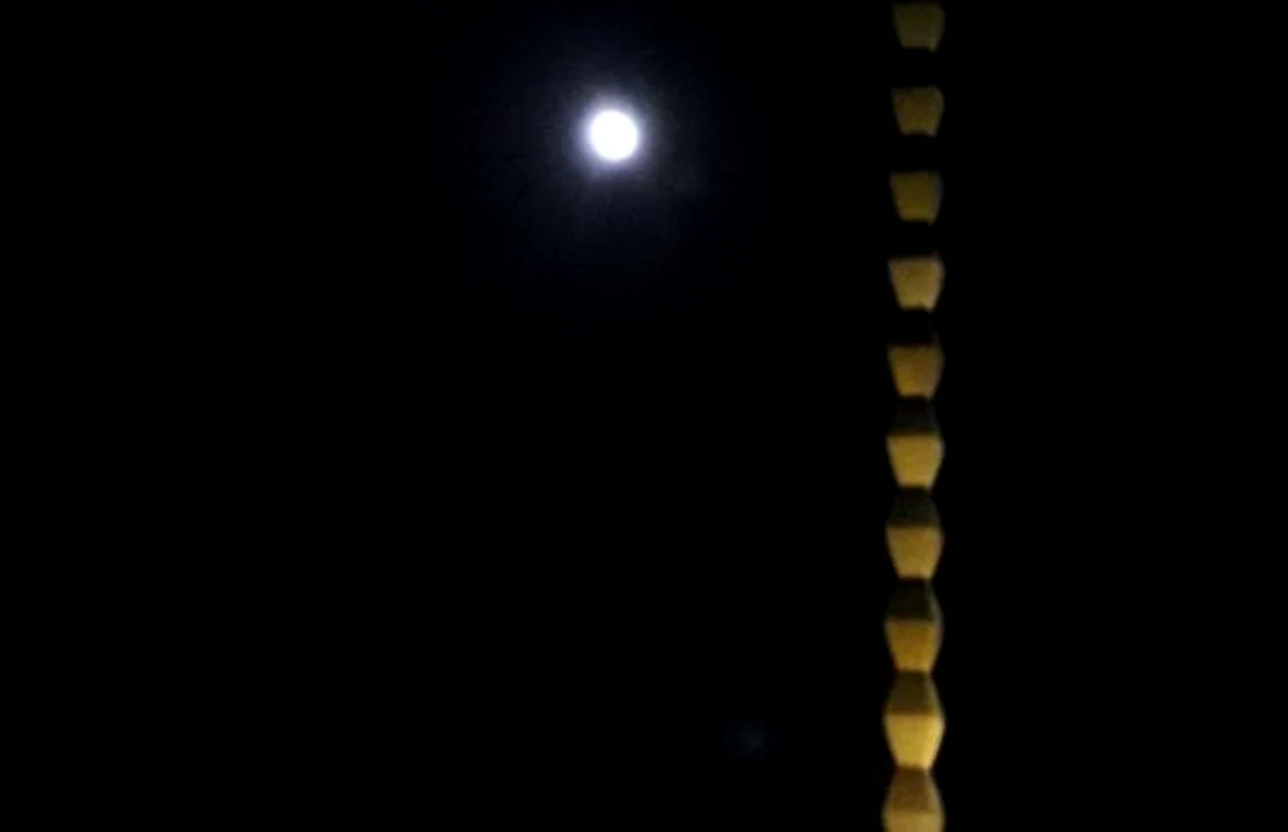 Coloana lui Brâncuși va fi luminată în albastru Foto: Arhivă