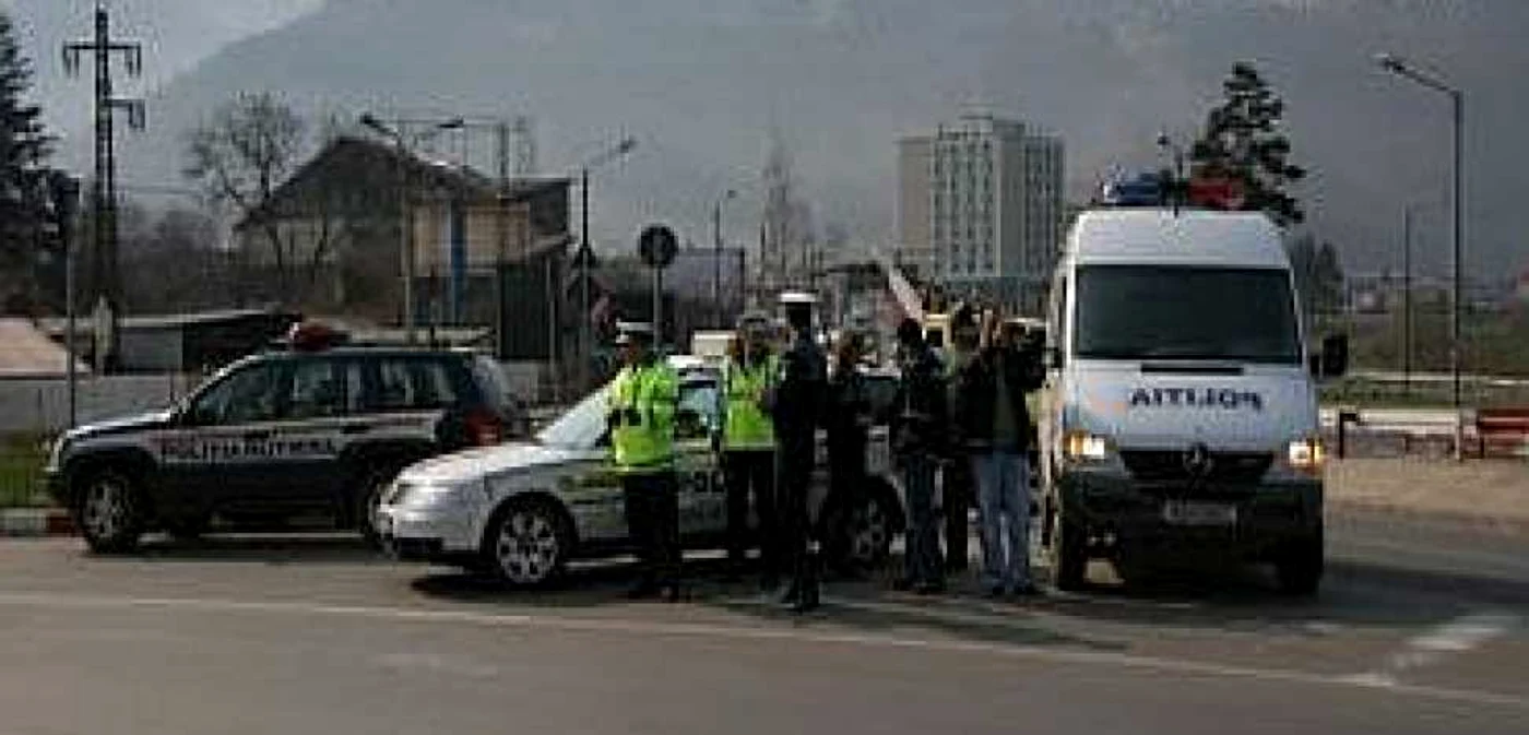 Braşov: O bătrână a fost tâlhărită în plină stradă