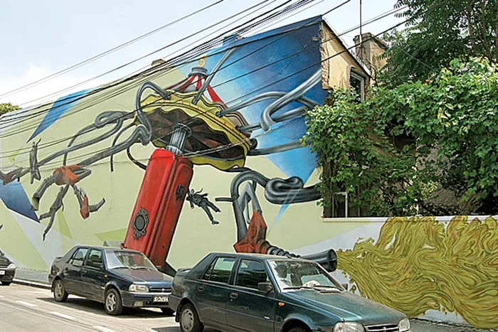 Desenul, de 200 de metri pătraţi, ocupă o întreagă clădire de pe strada Arthur Verona