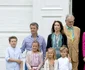 Die dänische Königsfamilie beim offiziellen Fototermin auf Schloss Grasten jpeg