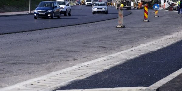 Imagine cu şantierul de pe Brăilei cu puţin înainte de finalizarea asfaltării FOTO PMG