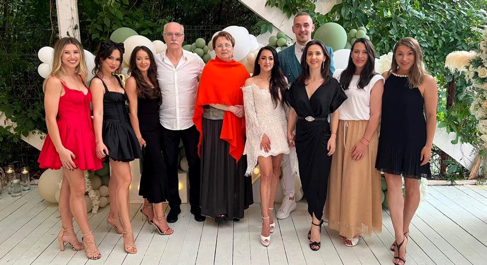 Octavian Bellu și Mariana Bitang, la nunta Larisei Iordache. Foto Facebook