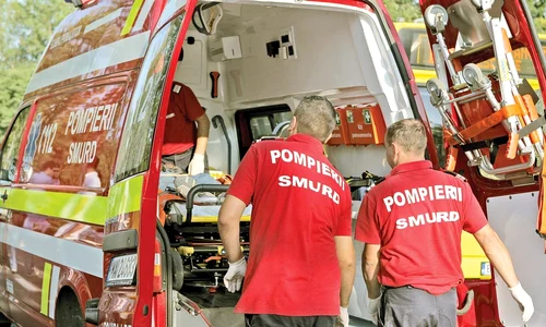2 ambulanta smurd accident foto gheorghe florin 50 jpeg