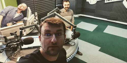 ciprian muntele radio tananana foto facebook arhiva personala