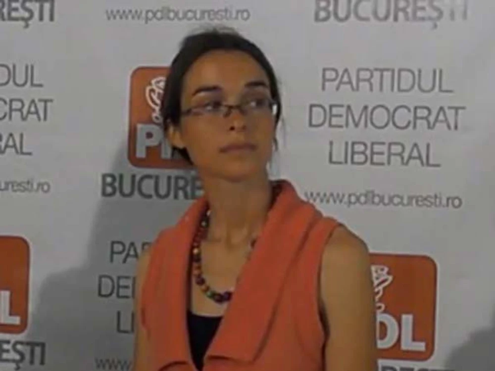 
    Simona Creţu foto: www.rasunetul.ro  