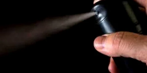 Imagini pentru spray lacrimogenObiectiv SM