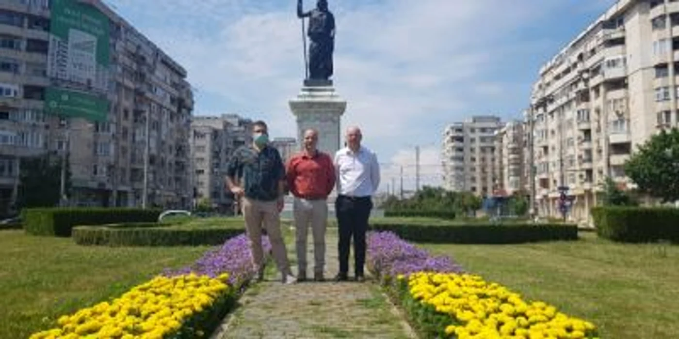 statuia libertatii FOTO Societatea culturala ATOM Ploiesti
