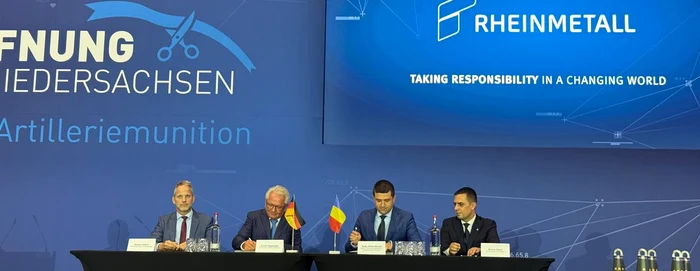 Radu Miruță a semnat un important contract pentru economie şi armată. FOTO: Facebook