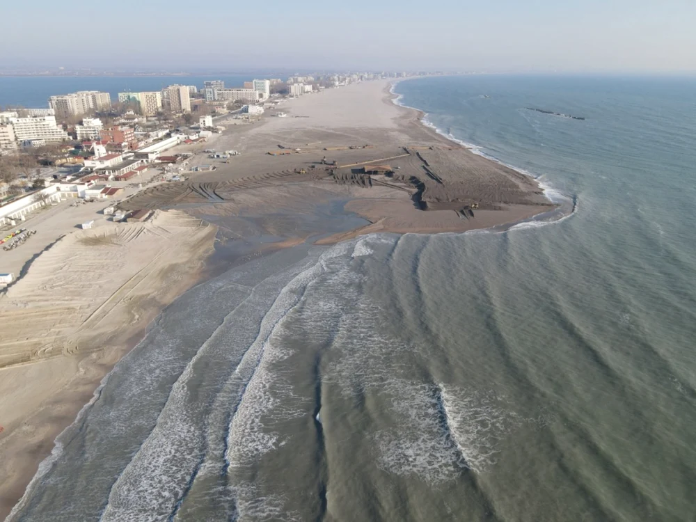 Plajele din Mamaia s-au extins cu 50 de ha foto: ABADL