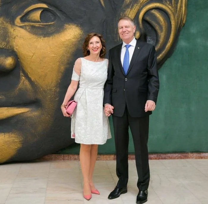 Carmen şi Klaus Iohannis, la spectacolul de la Sibiu