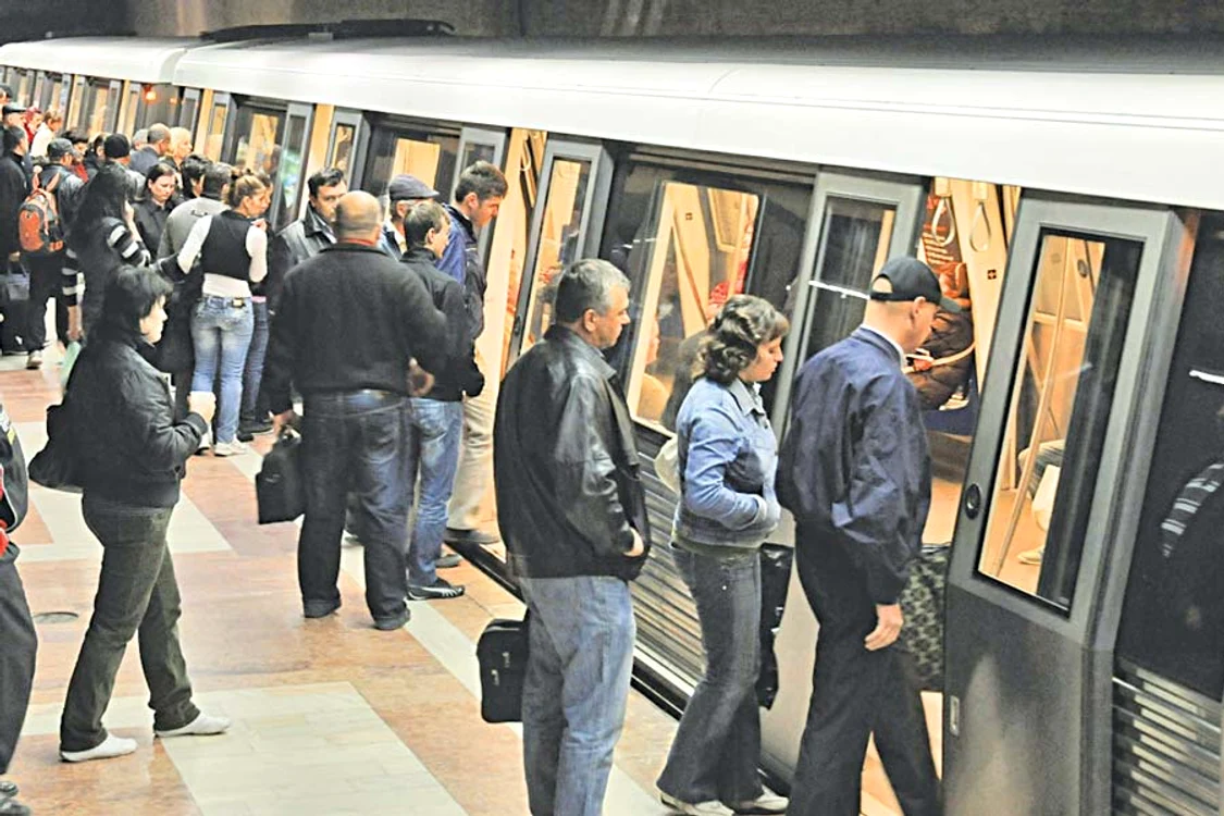 
    Staţii de metrou  