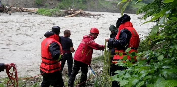 Vrancea salvare oameni de un salvamontist