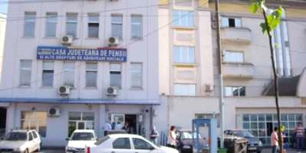 Peste 230 de bilete pentru pensionarii mehedinţeni Foto: Arhiva