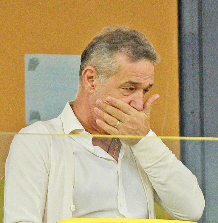 
    Stelistul Hamroun n-a arătat nimic în  meciul cu Dinamo  