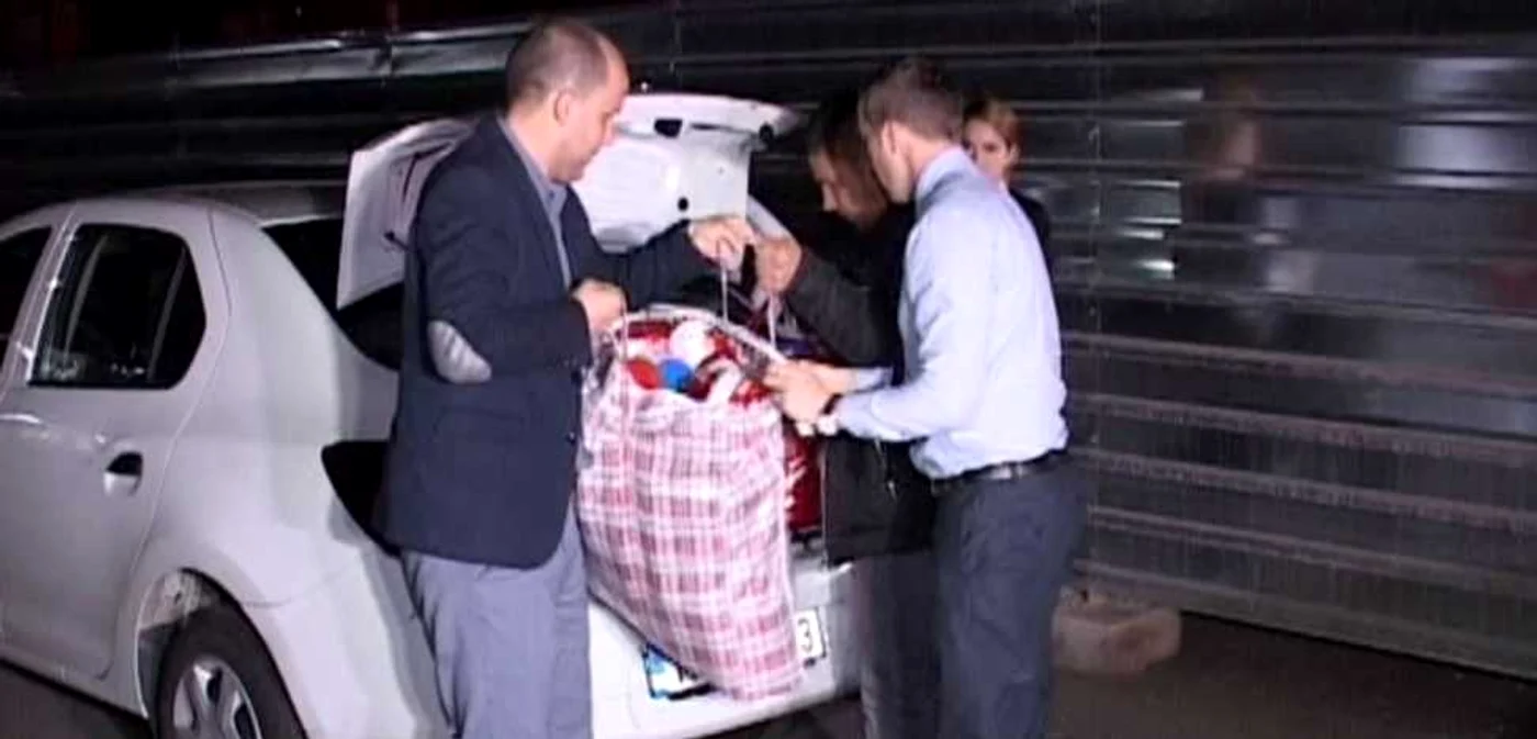 Poliţiştii au confiscat peste 15.000 de ţigarete