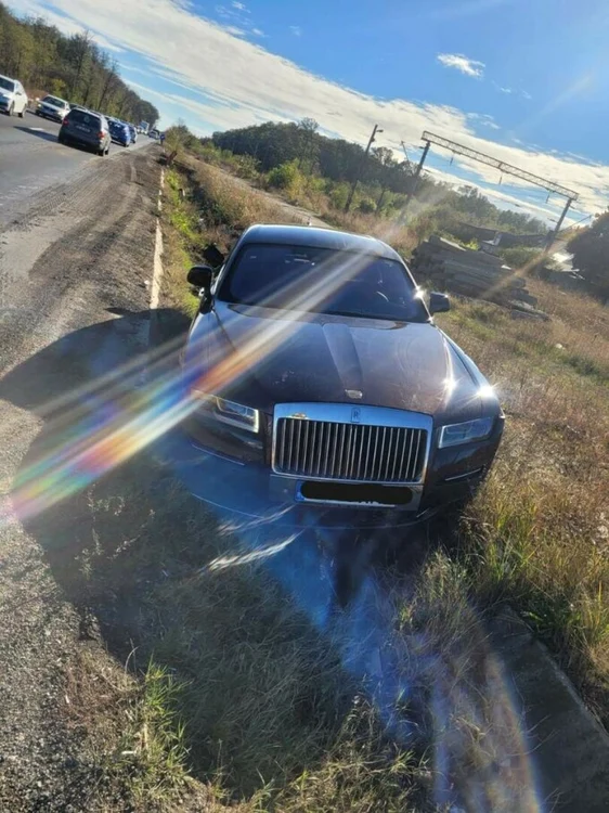 Rolls-Royce-ul implicat în accident Foto: Facebook 