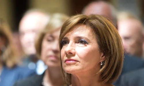 10 carmen iohannis 2200 jpg jpeg