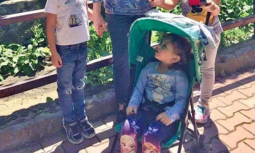 Bunica Maria Băsescu o ajută la creșterea micuților jpeg