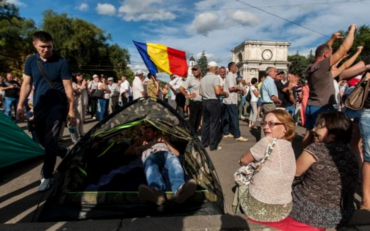 Revoluţiile se fac astăzi cu lei jpeg