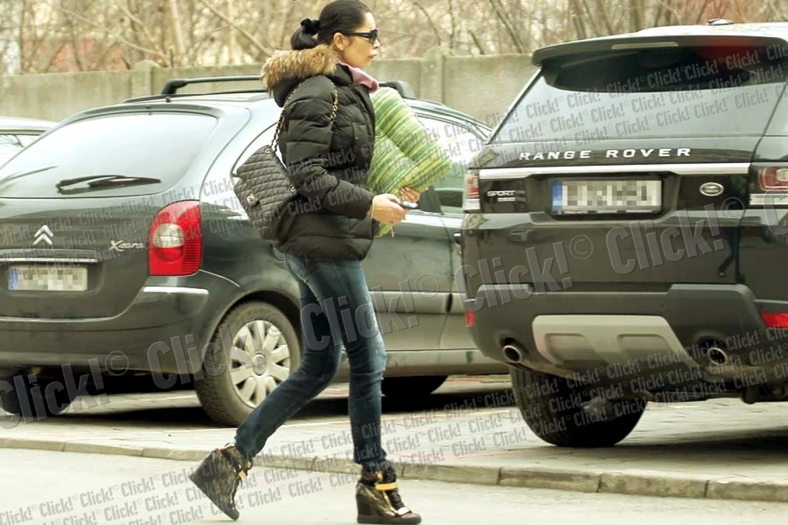 
    Brigitte Sfăt (Fotografii: Mihai Ionescu)  