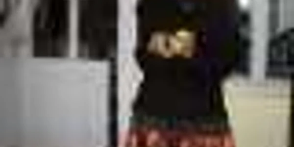 Nina a învăţat să prepare zacuscă