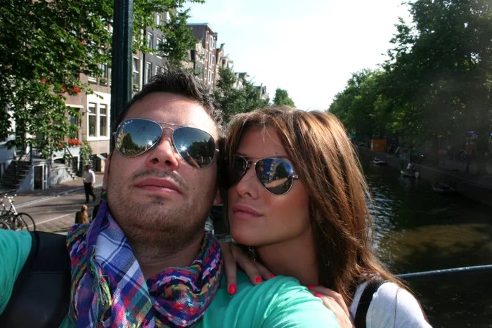 
    Roxana Ilie şi iubitul ei Mihai FOTO: emulte.ro  