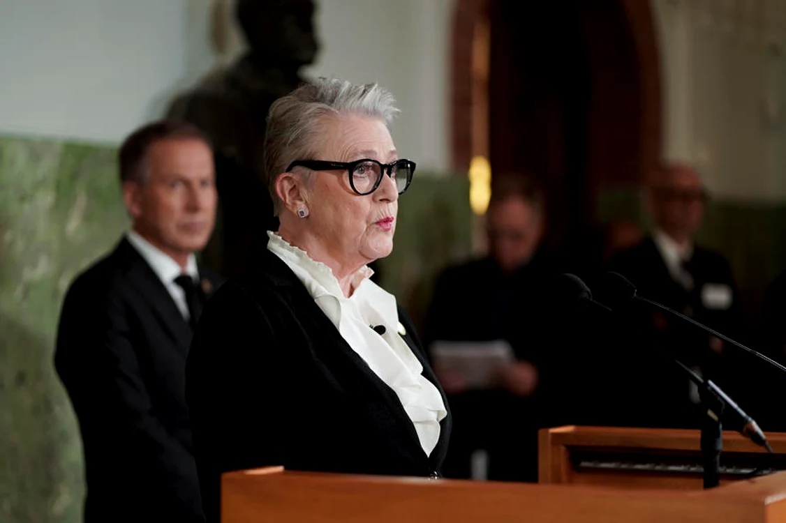 Berit Reiss-Andersen, șefa Comitetului Nobel, anunță Premiul Nobel pentru Pace 2022 FOTO EPA-EFE