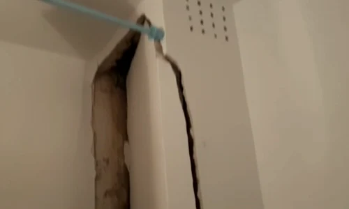 Explozia a afectat mai multe locuințe din bloc png