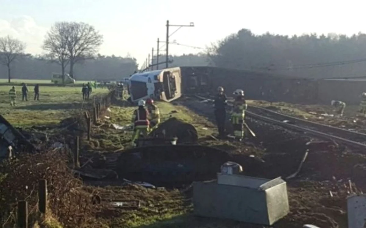 
    Accidentul s-a produs în Dalfsen, la 120 de kilometri est de AmsterdamFoto: Twitter  