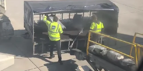 bagaje aruncate pe aeroportul Cluj jpg